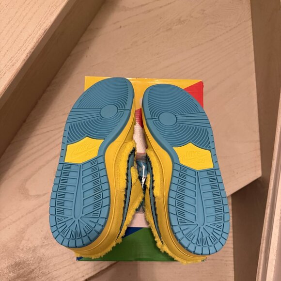 Nike SB Dunk Low Grateful Dead Yellow - Picture 4 of 16